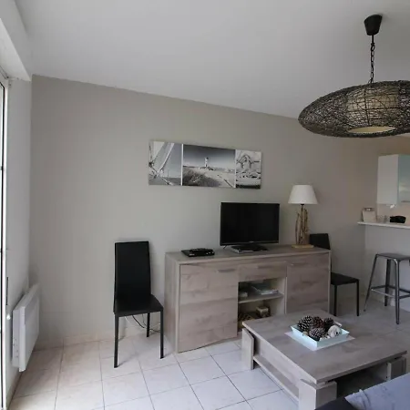 Maison Moderne A Avec Jardin, Proche Port Et Plages, 4 Couchages - Fr-1-246a-109 *