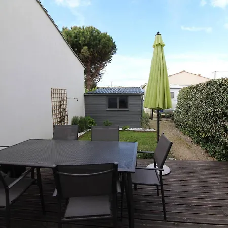 Maison Moderne A Avec Jardin, Proche Port Et Plages, 4 Couchages - Fr-1-246a-109 *